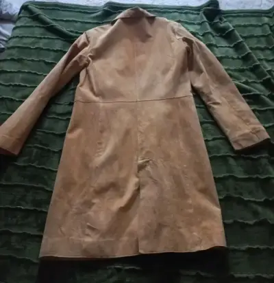 Abrigo de cuero gamuza, beige claro, para mujer. - miniatura 5