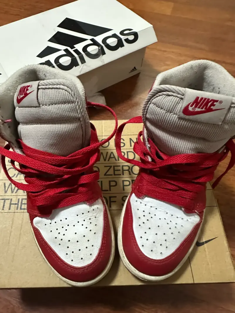 Zapatillas Nike Air Jordan rojas y blancas - 5