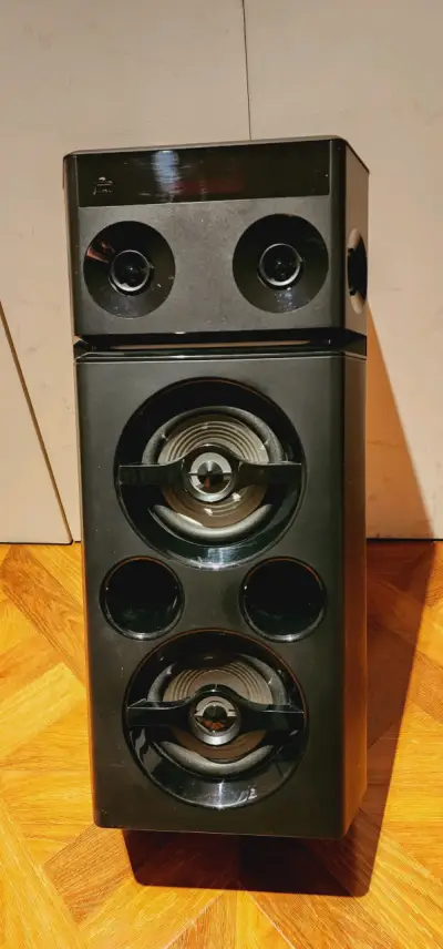 Parlante torre PANASONIC, Bluetooth,  Karaoke - miniatura 1