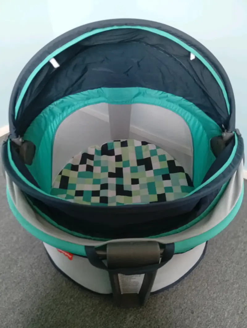 Cuna portátil Fisher-Price azul y verde - 3