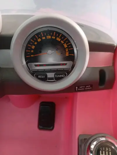 Auto eléctrico infantil Mini Cooper rosa - miniatura 4