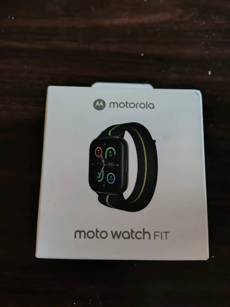 Smartwatch Motorola Moto Watch Fit usado - 1