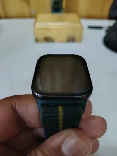 Smartwatch Motorola Moto Watch Fit usado - miniatura 2