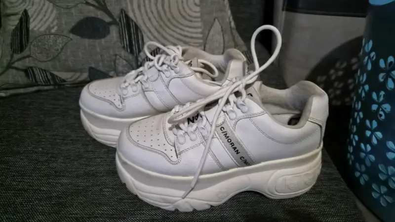 Zapatillas deportivas blancas con plataforma - 2
