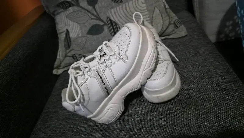 Zapatillas deportivas blancas con plataforma - 3