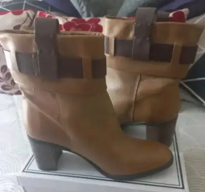 Botines Pollini, de cuero marrón con tacón. - miniatura 3