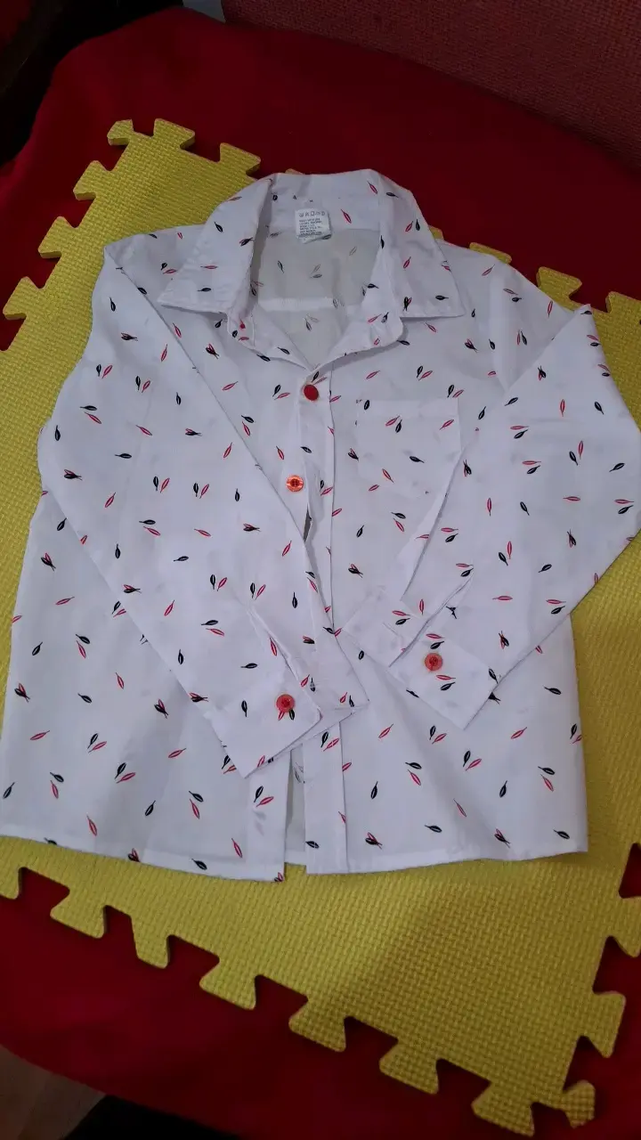 Conjunto infantil camisa estampada y pantalón rojo - 3