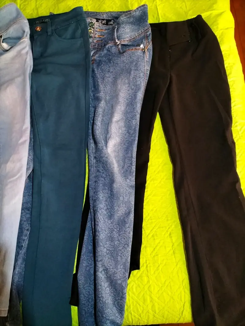 Lote de jeans para mujer en varios colores - 2