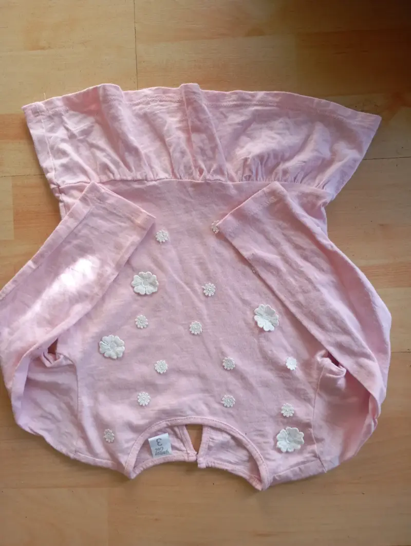 Conjunto de ropa infantil variada - 4