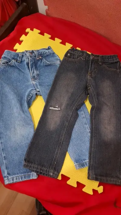 Lote de jeans para niños en buen estado - miniatura 1