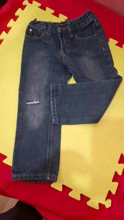 Lote de jeans para niños en buen estado - miniatura 3