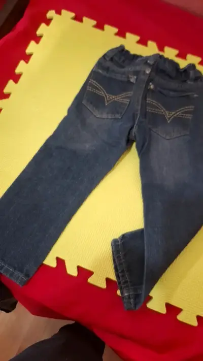 Lote de jeans para niños en buen estado - miniatura 4