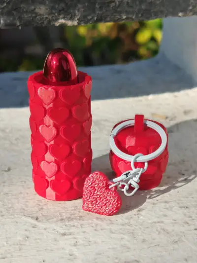 Llavero Porta ChapStick / Labial de Corazones - miniatura 1