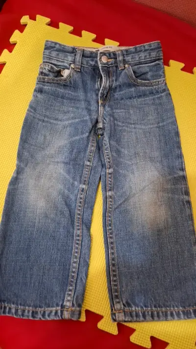 Jeans de niño azul desgastado - miniatura 1