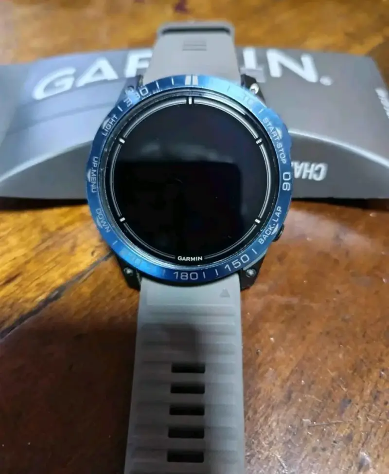 Reloj inteligente Garmin con GPS y altímetro - 3