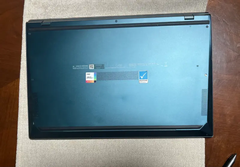 Laptop ASUS ZenBook Duo - 5