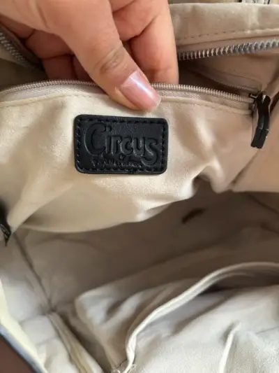 Bolso tote beige con detalle de lazo - miniatura 4