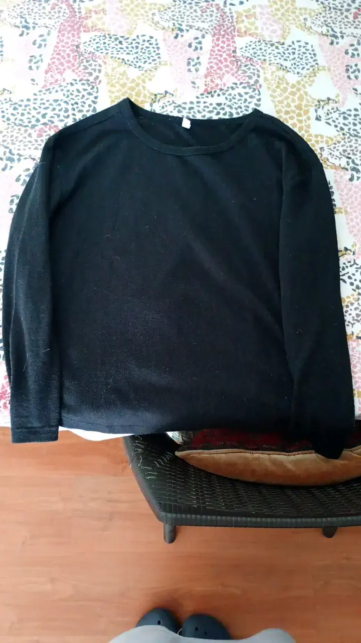 Polera negra manga larga para mujer