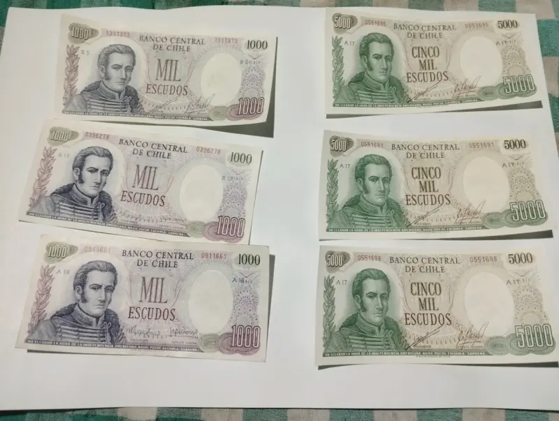 Billetes antiguos de 5000 escudos chilenos - 2