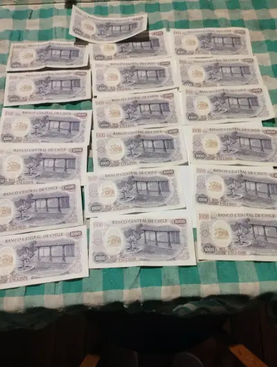 Billetes antiguos de 5000 escudos chilenos - miniatura 3