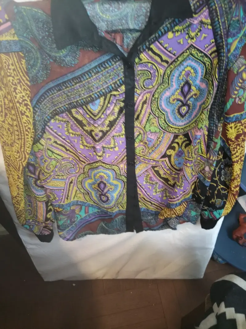 Blusa estampada multicolor de manga larga - 8