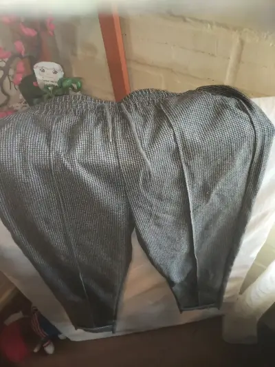 Pantalones de lana gris con cintura elástica - miniatura 2