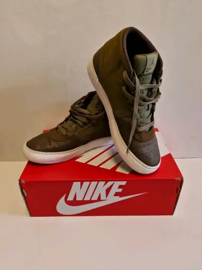 Zapatillas Nike Jordan 39.5 - miniatura 1