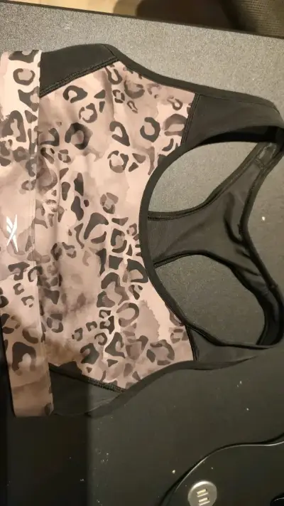 Top deportivo estampado animal print - miniatura 1