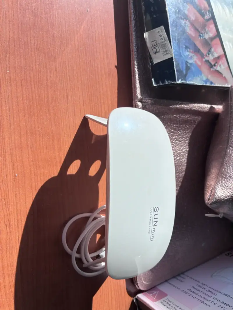 Kit de uñas con lámpara UV LED SUN - 4