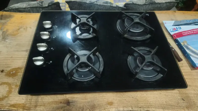 Encimera a gas de vidrio templado 4 quemadoresTEKA - 1