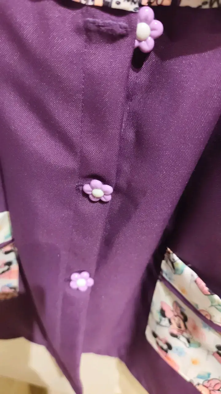Delantal infantil Minnie Mouse morado - 2