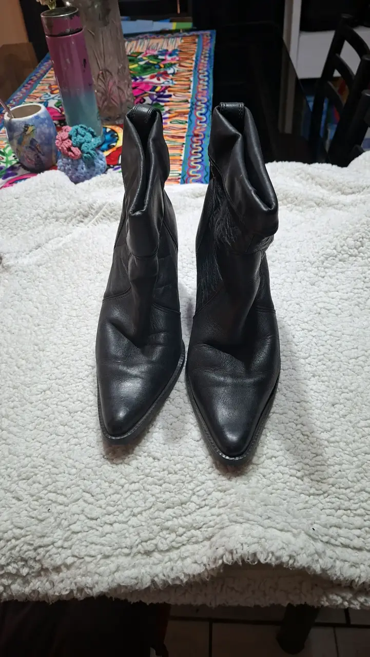 Botines de cuero negro con tacón alto - 3