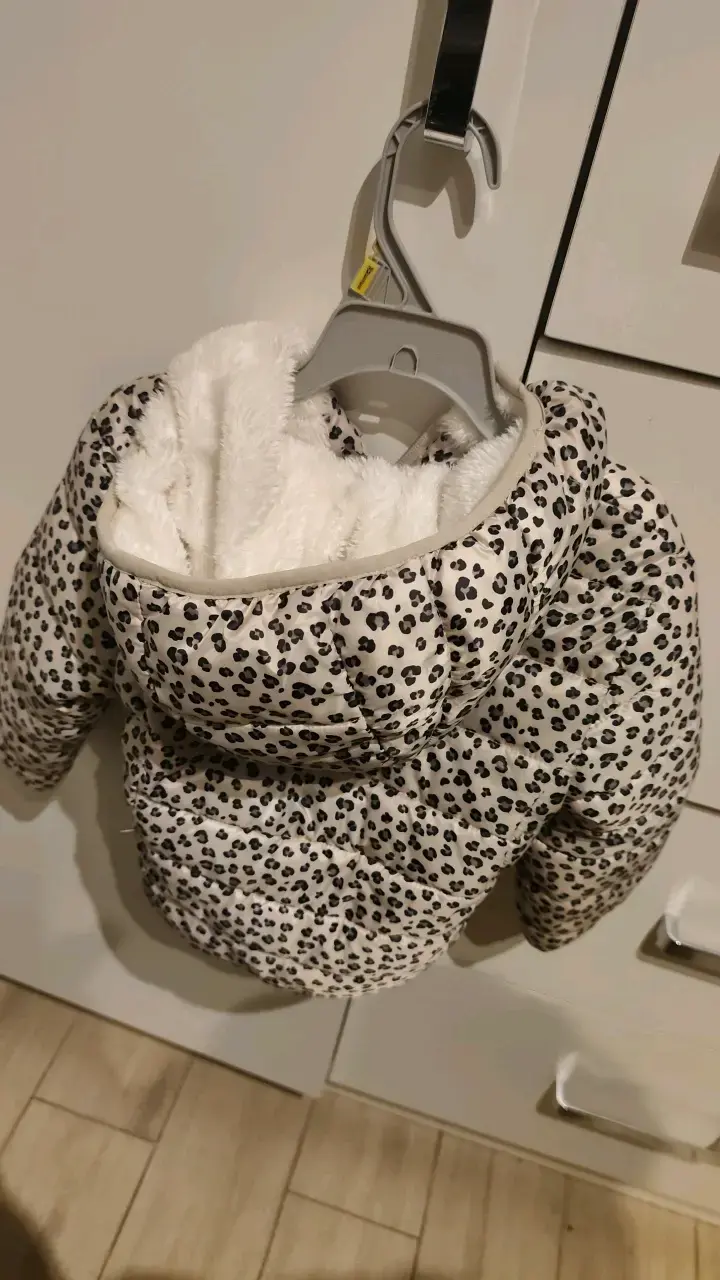 Chaqueta infantil acolchada con estampado animal - 2