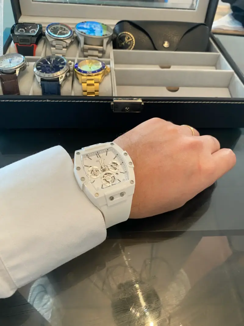 Reloj Guess GW0203G2 - 1