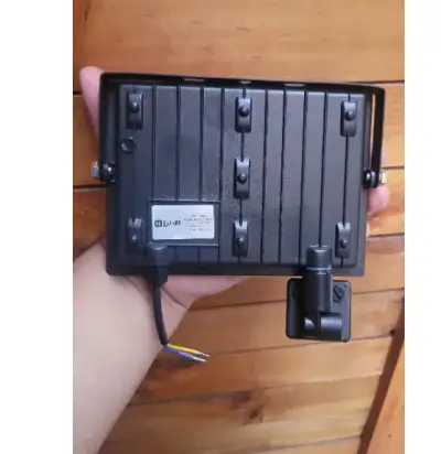 Reflector LED 100W Gran IP66 con sensor - miniatura 2