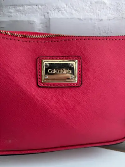 Cartera Calvin Klein roja con cadena - miniatura 2
