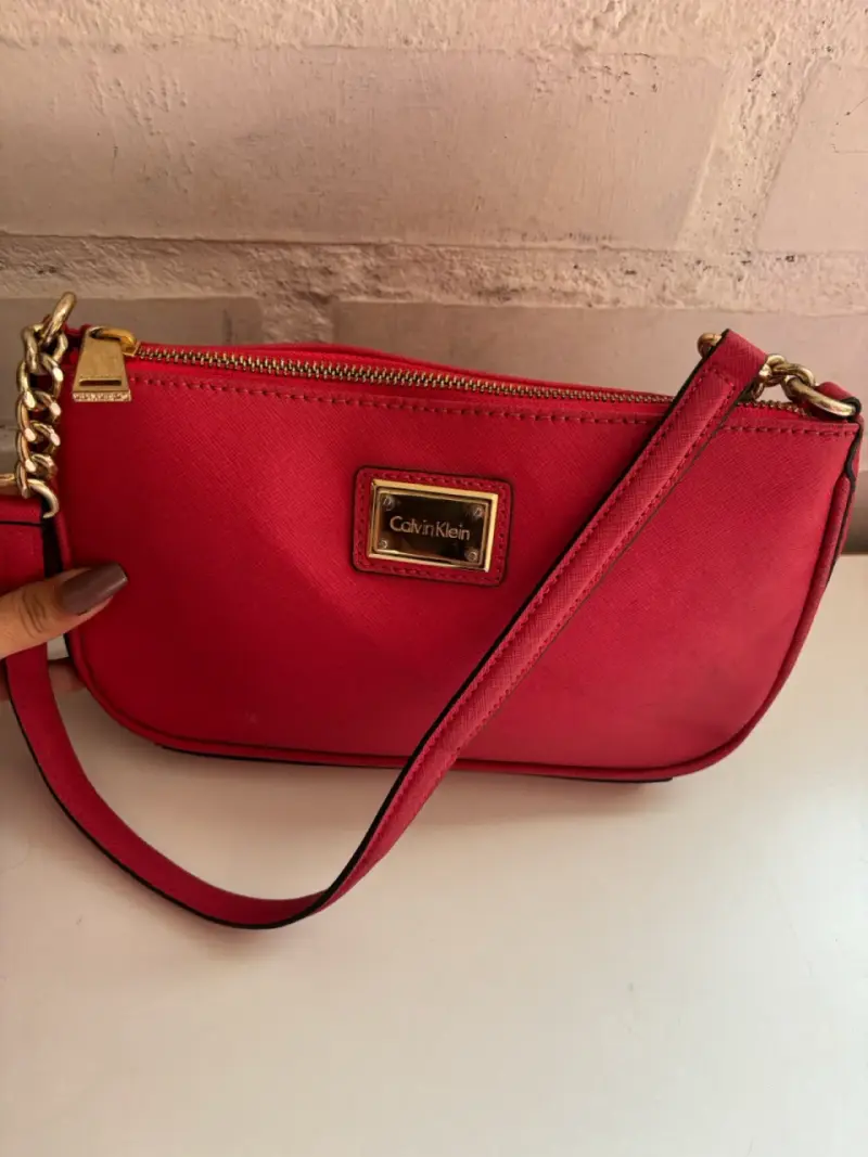 Cartera Calvin Klein roja con cadena - 3