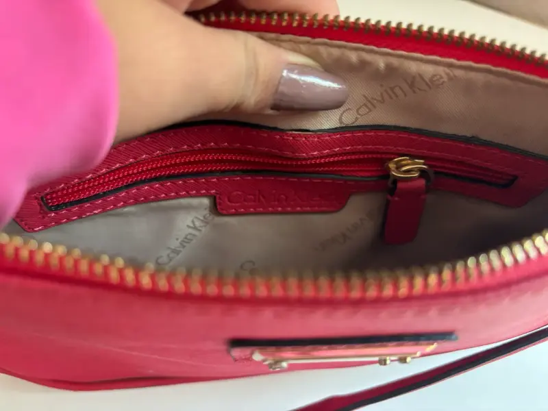 Cartera Calvin Klein roja con cadena - 6