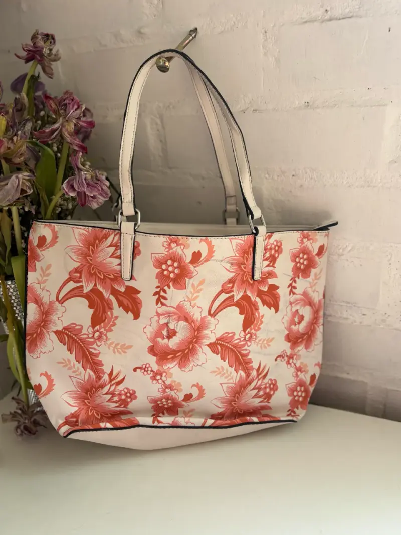 Bolso Guess floral beige y rojo - 2