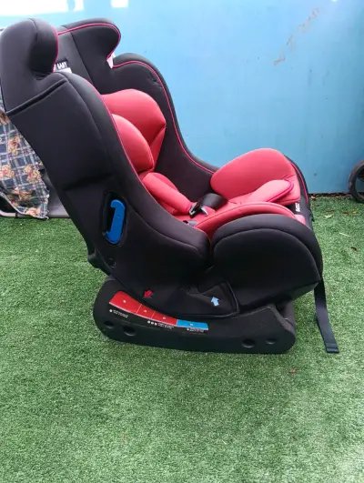 Silla de auto para bebé 0-25 kg - miniatura 4