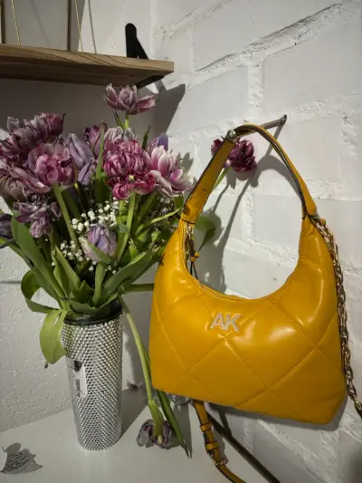Bolso amarillo AK con flecos - miniatura 2