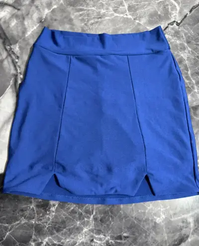 Crops y falda shorts brasileño - miniatura 1