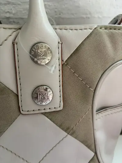 Bolso beige Michael Kors con diseño de cuadros - miniatura 2