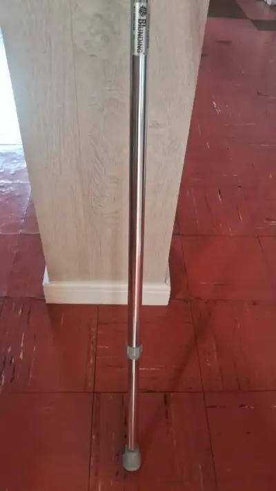 Muleta de aluminio con soporte ajustable - miniatura 5