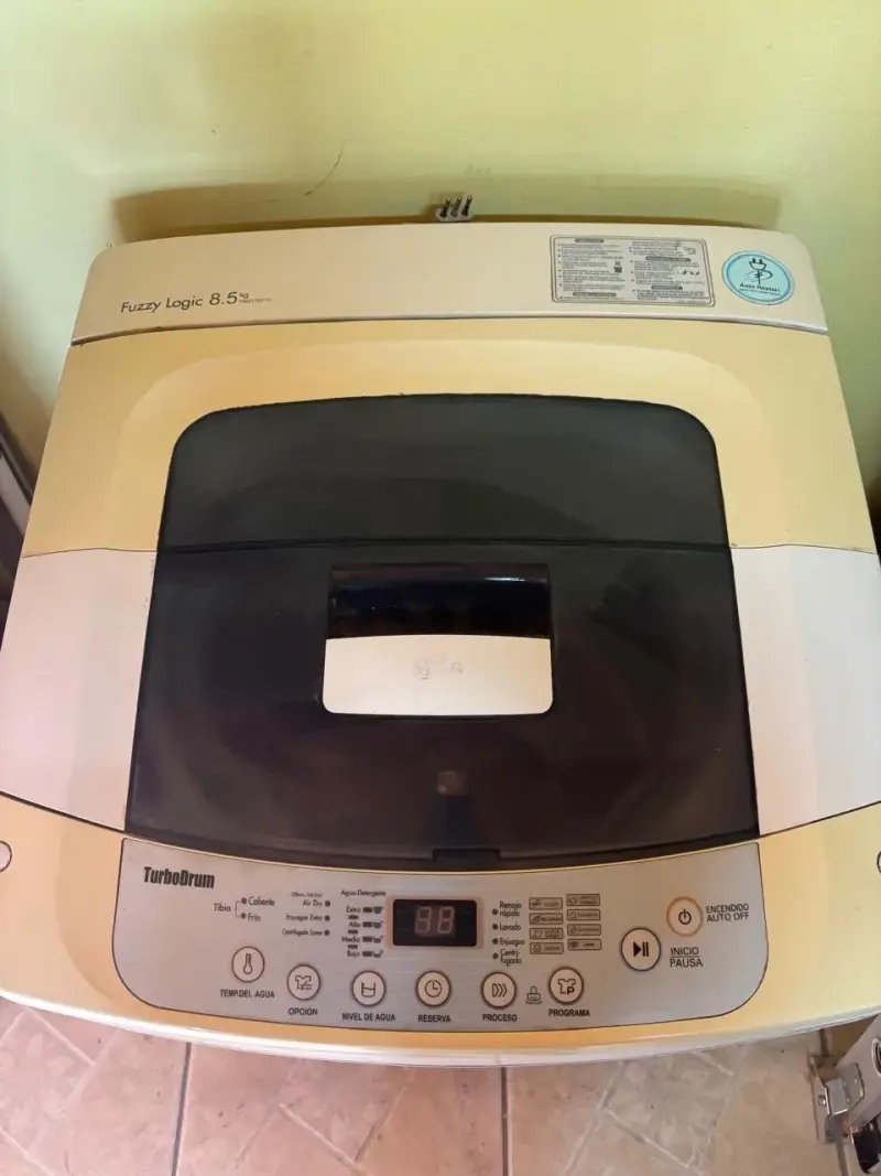 Lavadora LG Fuzzy Logic 8.5 kg - 1