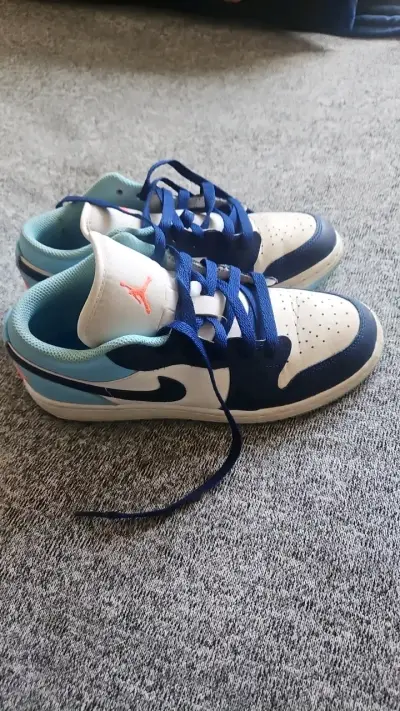 Zapatillas deportivas Nike Air Jordan azul y blanco - miniatura 1