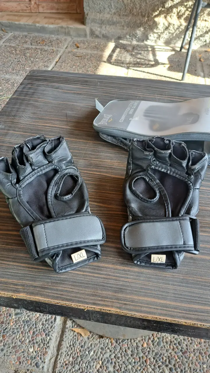 Guantes de boxeo Everlast negros - 2