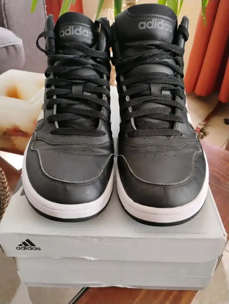 Zapatillas Adidas negras de caña media . - 3