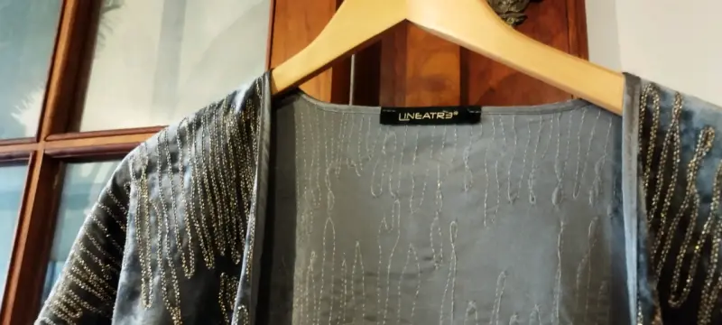 Kimono Lineatre terciopelo y lentejuelas. - 2