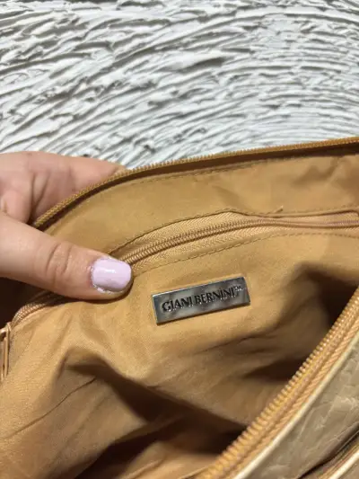 Bolso de cuero beige con asas largas - miniatura 4